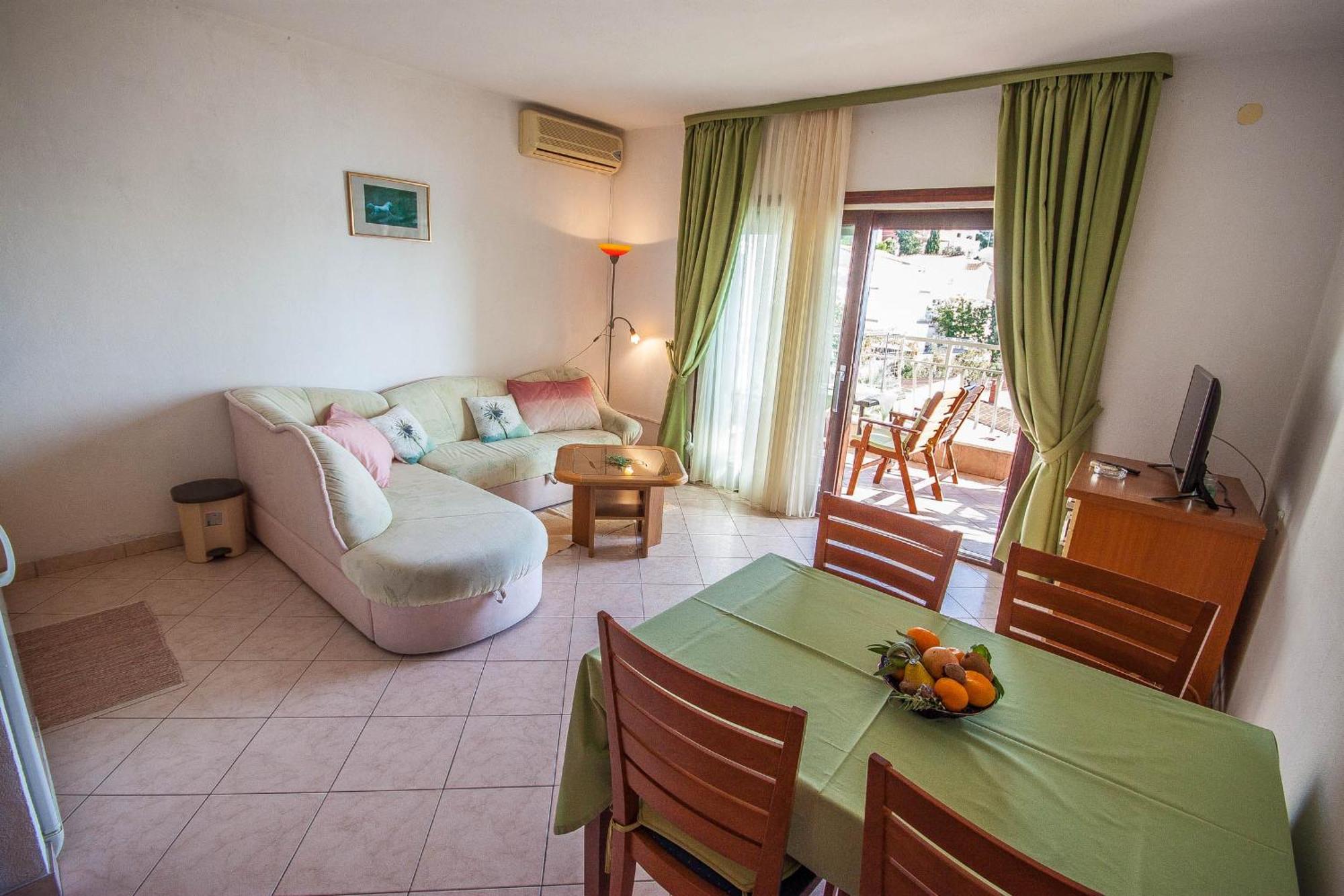 Apartments Rosanda باكوشتاني المظهر الخارجي الصورة